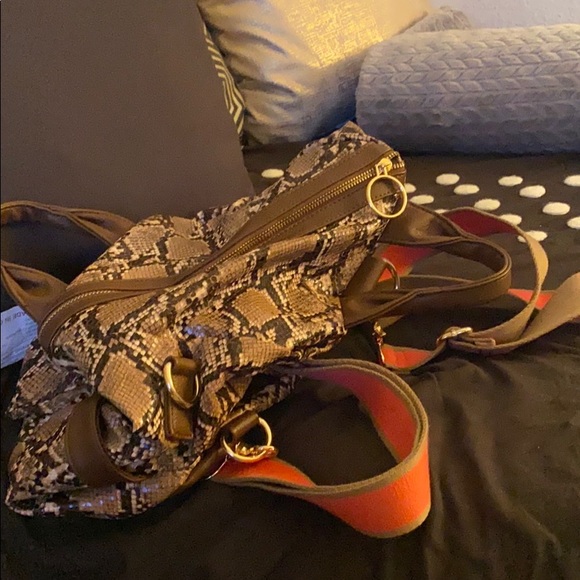 Backpack - Picture 2 of 4